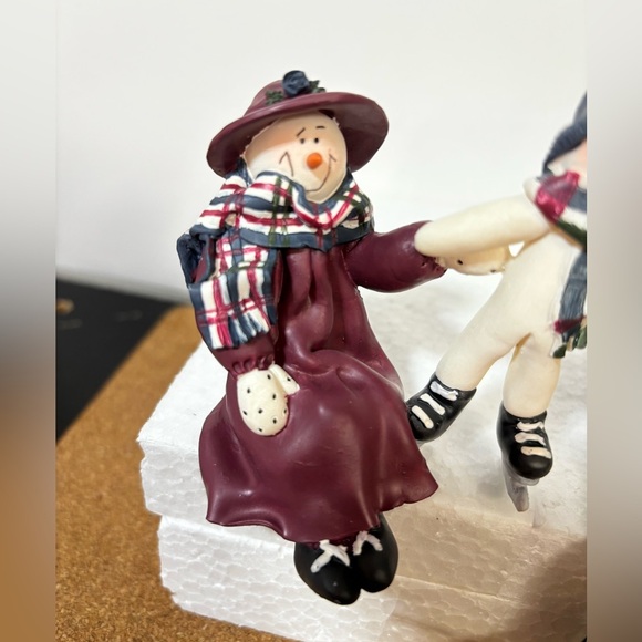 5/$25
Skating Snow Family Shelf Sitter 1pc Resin/Ceramic 5x5” NIB Christmas - Picture 5 of 9